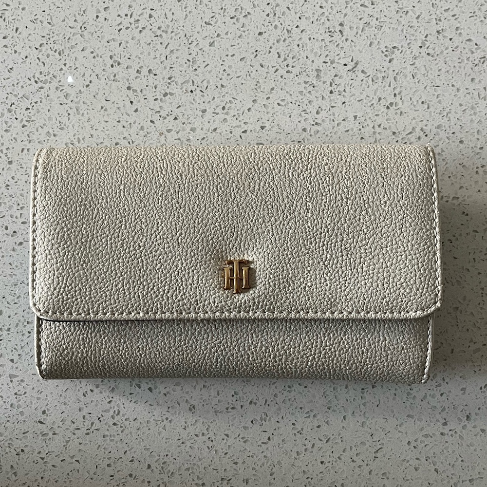 Tommy Hilfiger Wallet